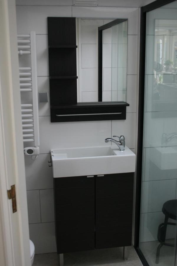זנדוורט The Butterfly Luxe Appartement Met Private Parking מראה חיצוני תמונה